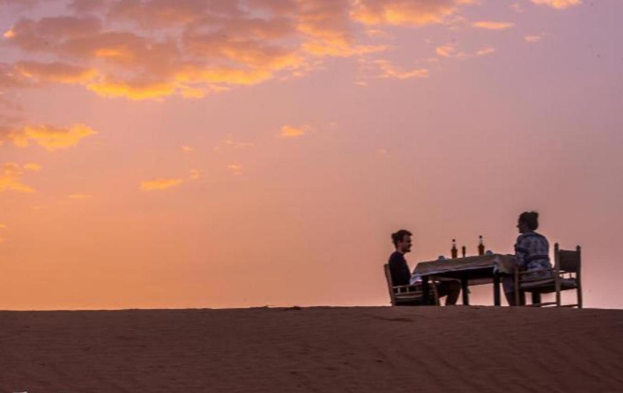 Roses Desert Camp