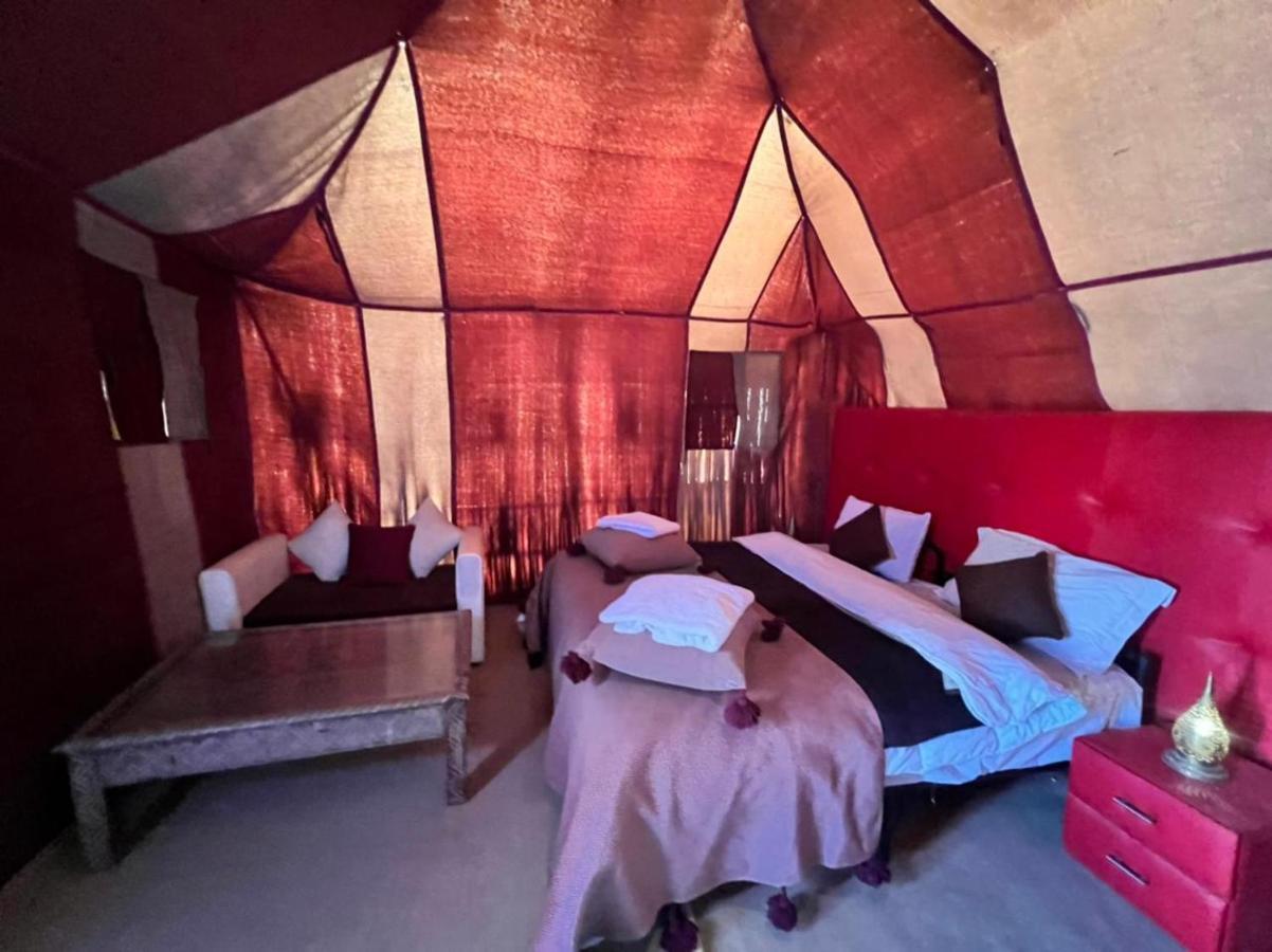 Roses Desert Camp