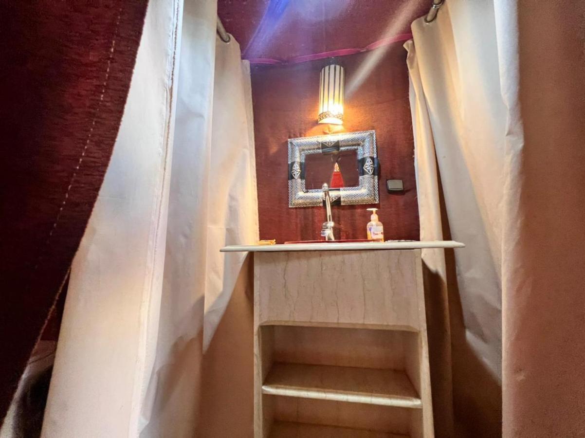 Roses Desert Camp Luxury tent