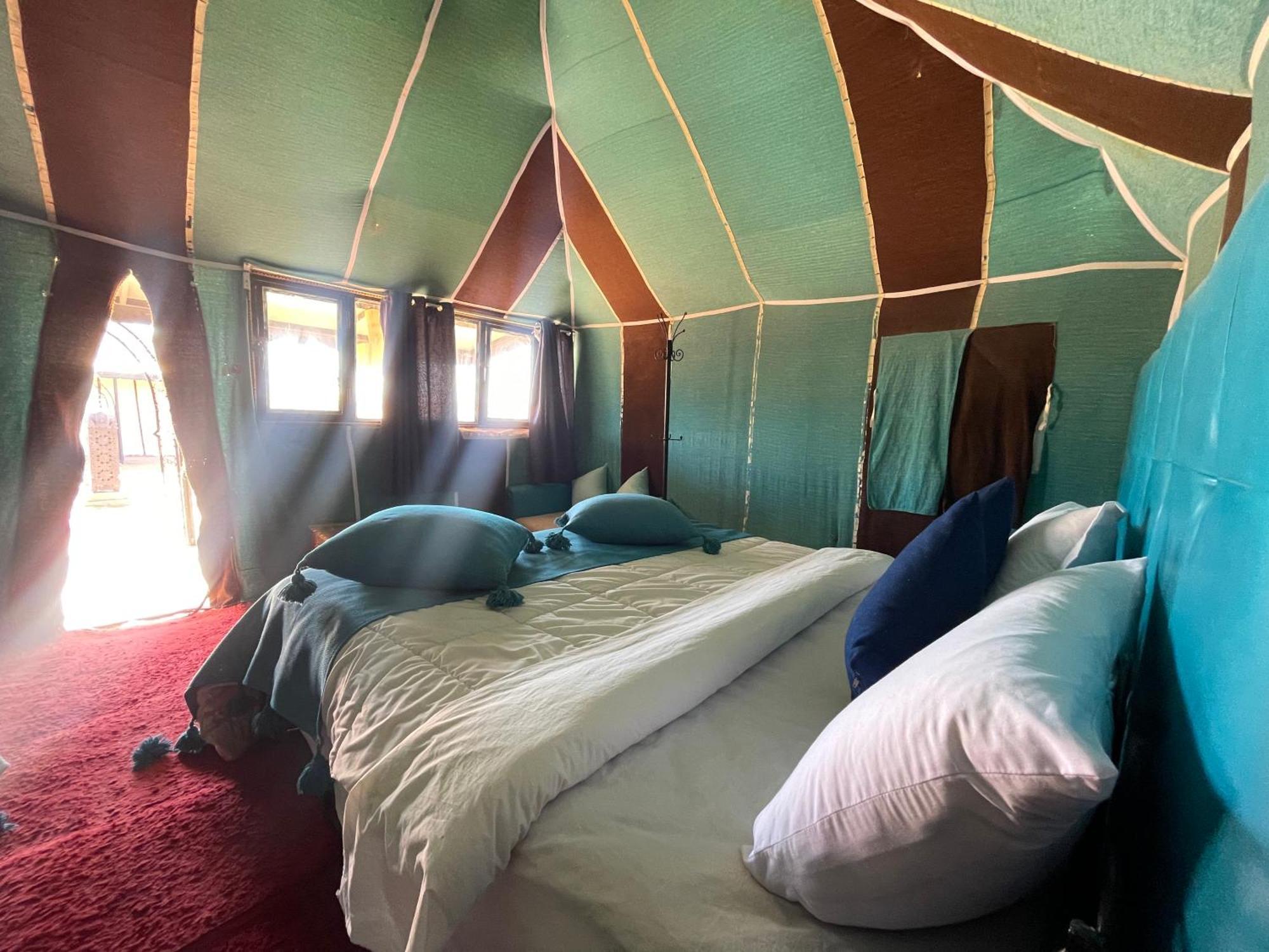 Roses Desert Camp 5* Merzouga